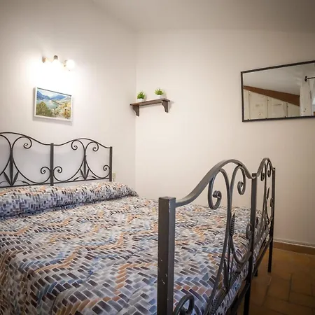 La Vista Dei Lupi בית נופש צ'יביטלה אלפדנה